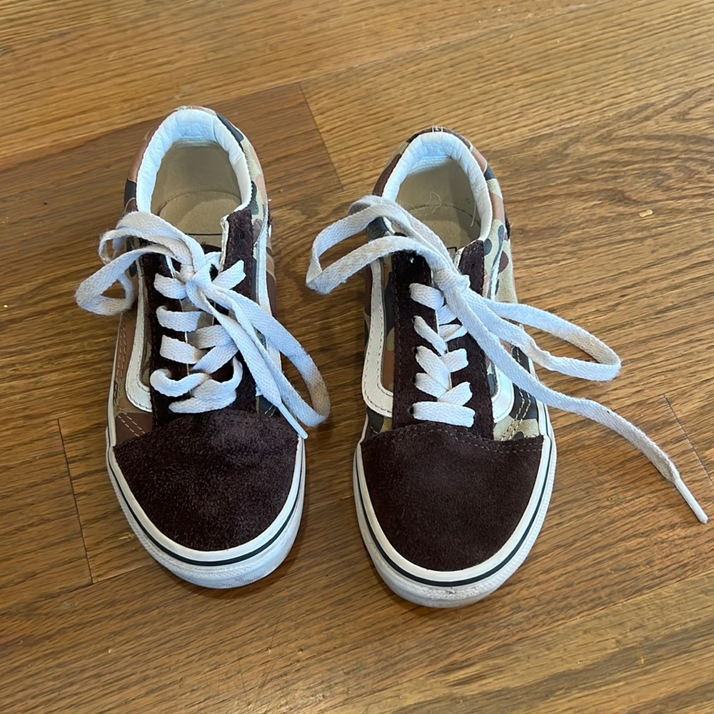 Kids Vans Brown and Camo Classic Old Skool size 12 EUC